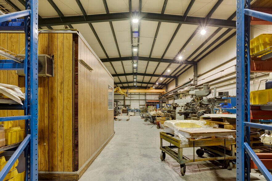 More Photos Of 47 Feick Industrial Dr, Bernville Warehouse For Sale