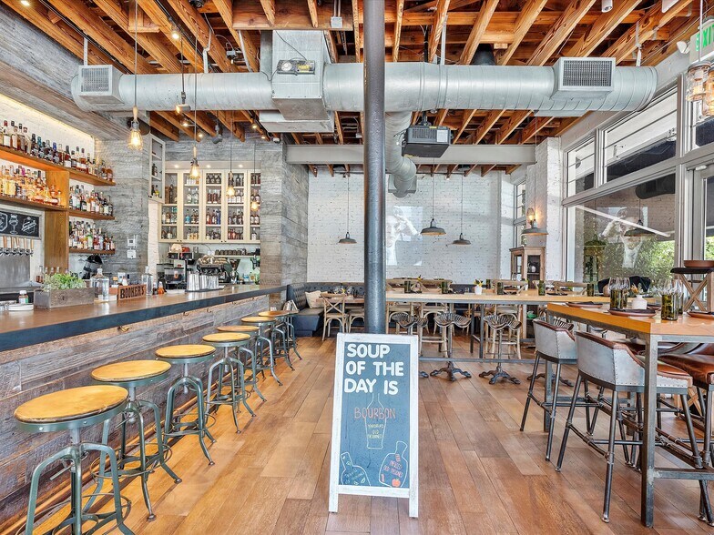 More Photos Of 1600 Lenox Ave, Miami Beach Storefront For Sale