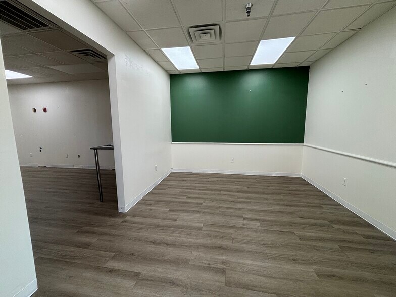 More Photos Of 4851 S Interstate 35 E, Corinth Medical For Lease