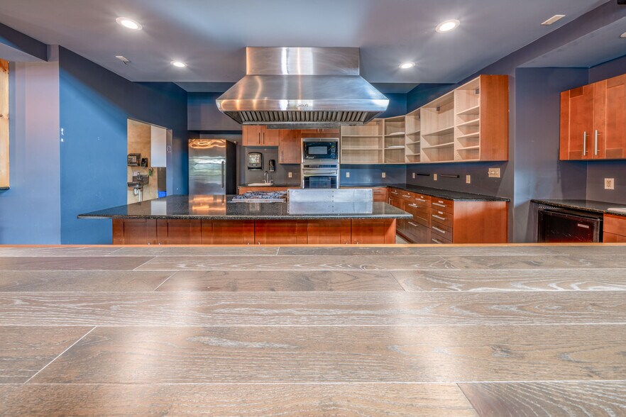 More Photos Of 279 S Main St, Winterport Winery Vineyard For Sale