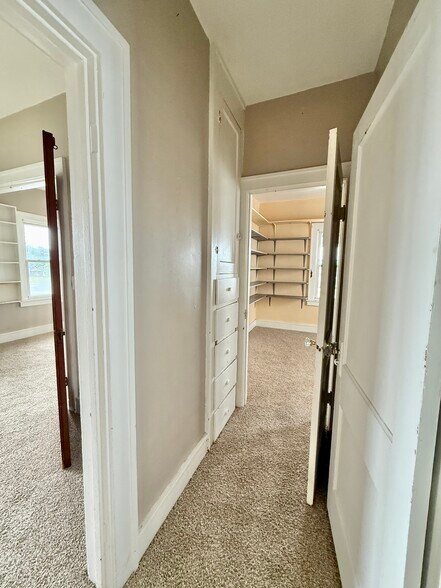 More Photos Of 4529 11th St, Rock Island Office For Sale