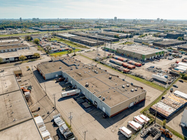 More Photos Of 1415-1531 St Berlier, Laval Warehouse For Lease