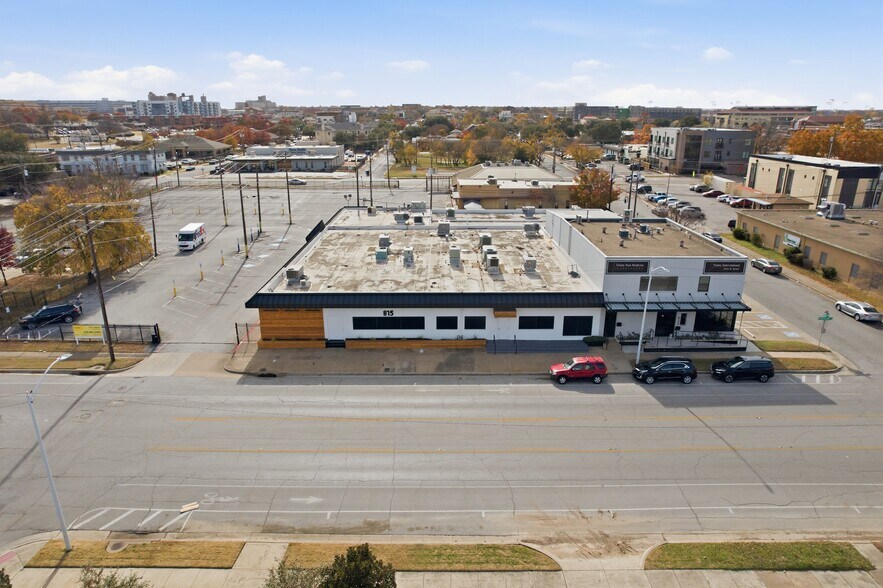 More Photos Of 815 Pennsylvania Ave, Fort Worth Medical For Lease