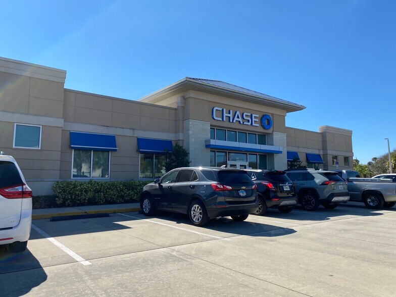 More Photos Of 709 E 3rd Ave, New Smyrna Beach Unknown For Lease