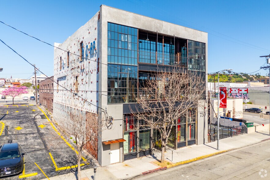 More Photos Of 759 N Spring St, Los Angeles Loft Creative Space For Lease