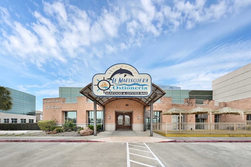 More Photos Of 7900 N Sam Houston Pky W, Houston Office For Lease