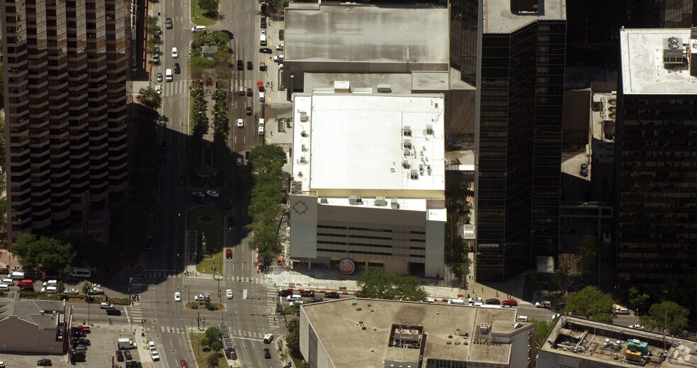 More Photos Of 1200 Poydras St, New Orleans Freestanding For Sale
