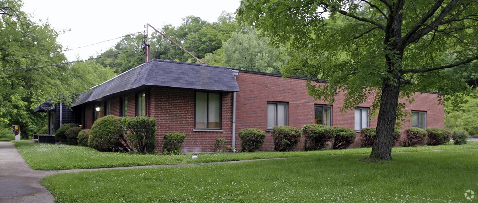 Primary Photo Of 2158 Osterfeld St, Cincinnati Office For Sale