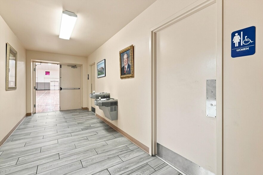 More Photos Of 7602 Kenya St, Jacksonville Specialty For Sale