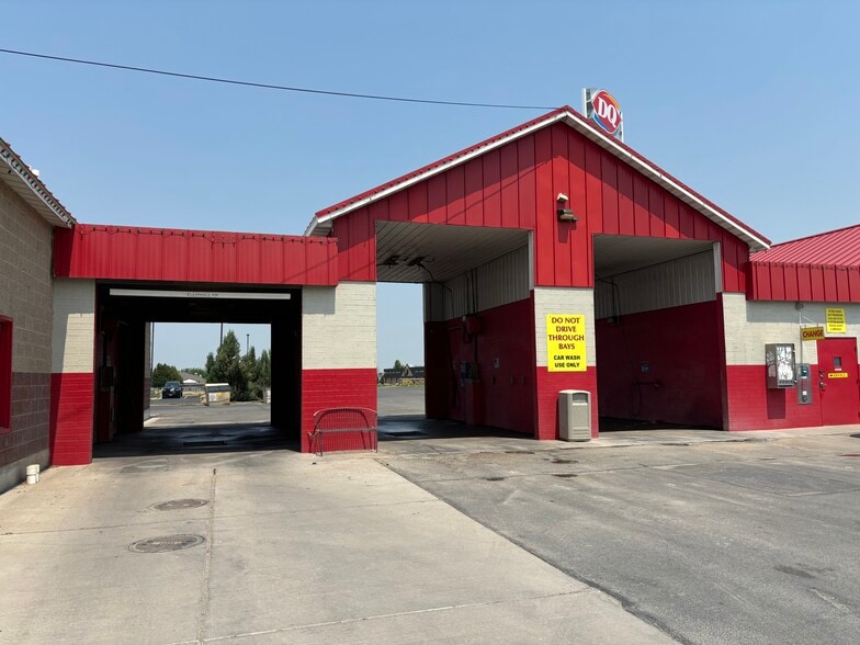 More Photos Of 865 W Bridge St, Blackfoot Carwash For Sale