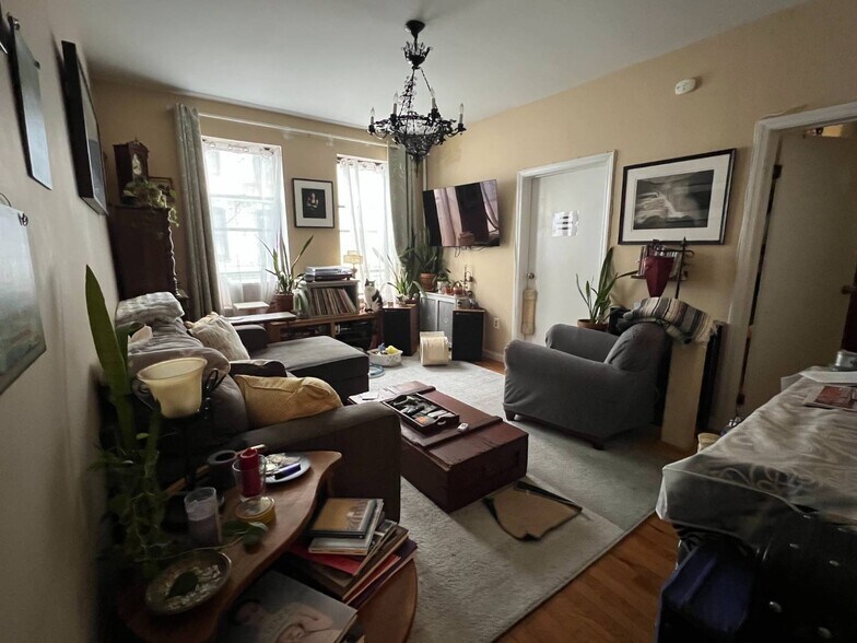 More Photos Of 3151 35th St, Astoria Apartments For Sale