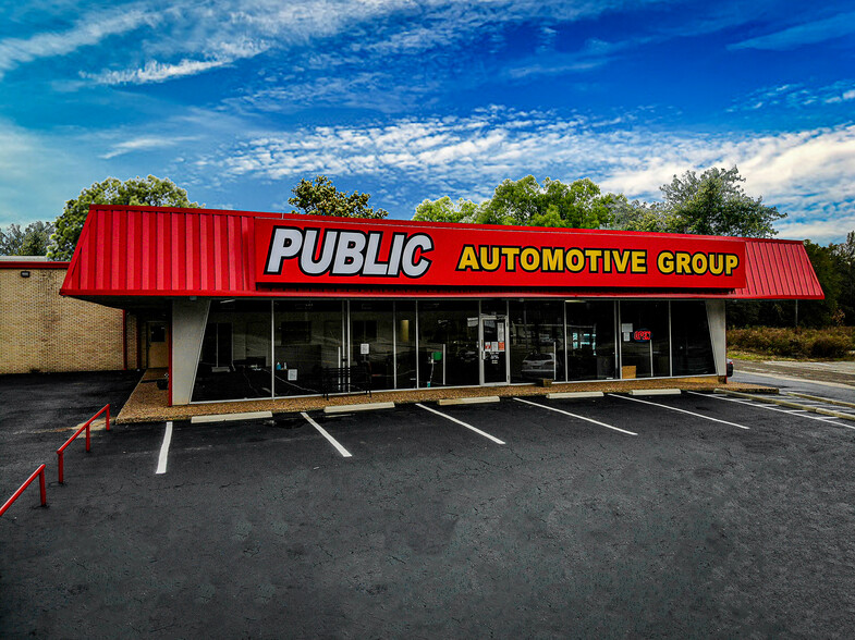 Primary Photo Of 910 W Palestine Ave, Palestine Auto Dealership For Sale