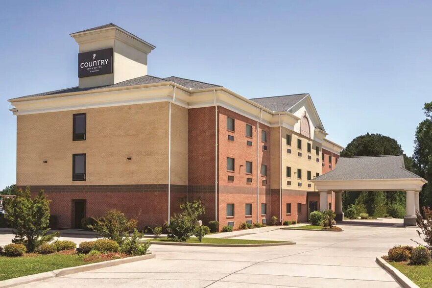 More Photos Of 5760 I 55 S, Byram Hotel For Sale