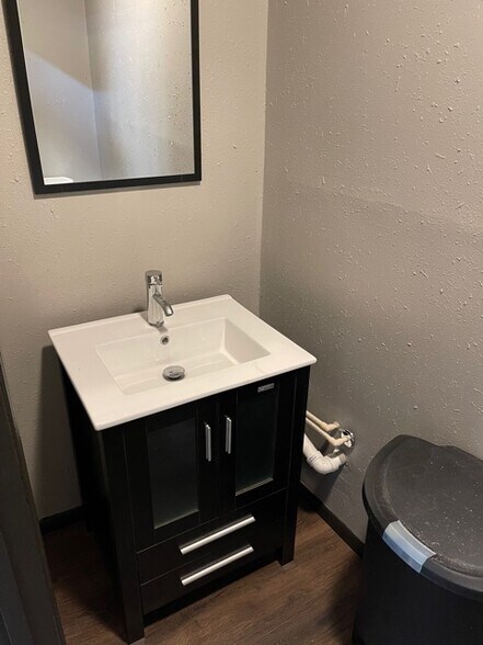 More Photos Of 327 Old Ice House Rd, Lake Wales Warehouse For Lease