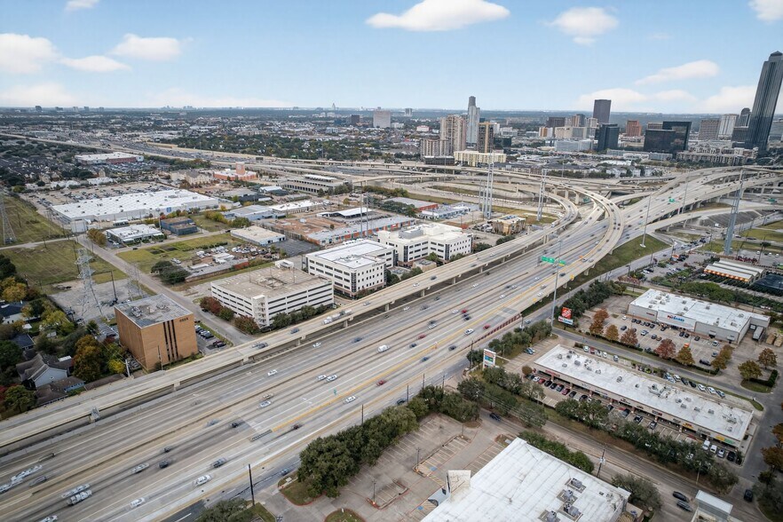 More Photos Of 5420 West Loop S, Bellaire Medical For Lease