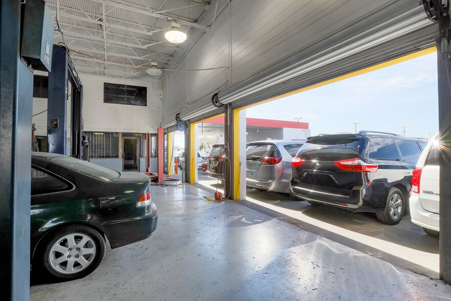 More Photos Of 6239 S Orange Blossom Trl, Orlando Auto Dealership For Sale