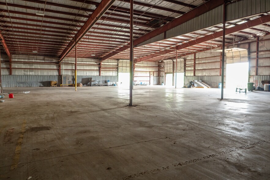 More Photos Of 1901 Boundary Ave, Pawhuska Warehouse For Lease