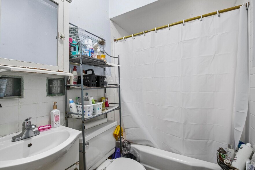 More Photos Of 37 Pierce St, Kingston Multifamily For Sale