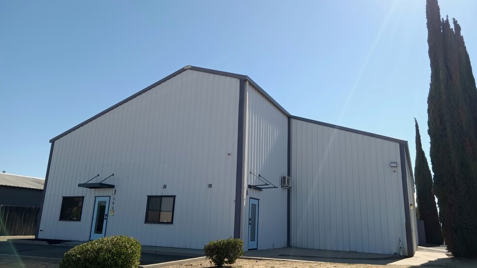 Primary Photo Of 380 Enterprise Pl, Tracy Warehouse For Lease