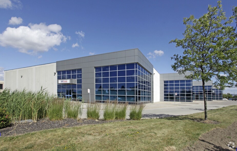 Primary Photo Of 6905 Kenderry Gate, Mississauga Warehouse For Lease