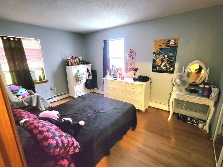 More Photos Of 270-276 Bellevue St, Hartford Apartments For Sale