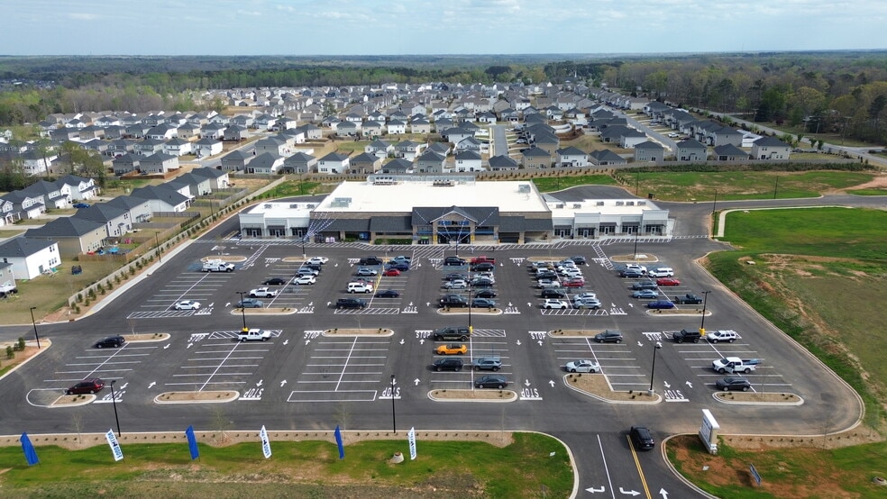 More Photos Of 2321 W Georgia Rd, Simpsonville Supermarket For Lease