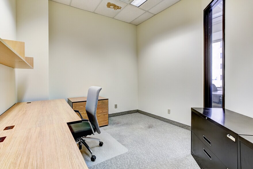 More Photos Of 1111 Rue Saint-Urbain, Montréal Office For Sale