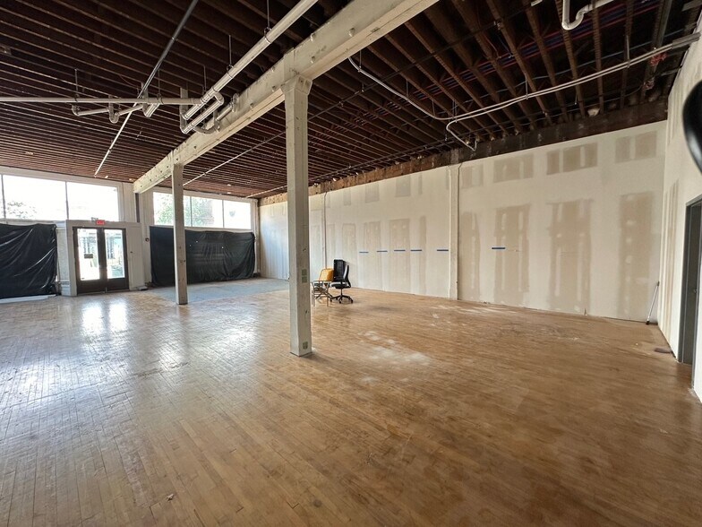 More Photos Of 400 South Main Street, Memphis Hotel For Sale