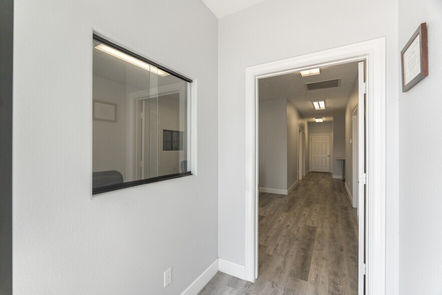 More Photos Of 8601 Fawn Trl, Conroe Warehouse For Sale