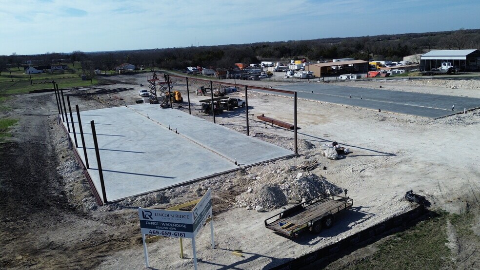 More Photos Of 3876 Lincoln Ridge Dr., McKinney Showroom For Lease