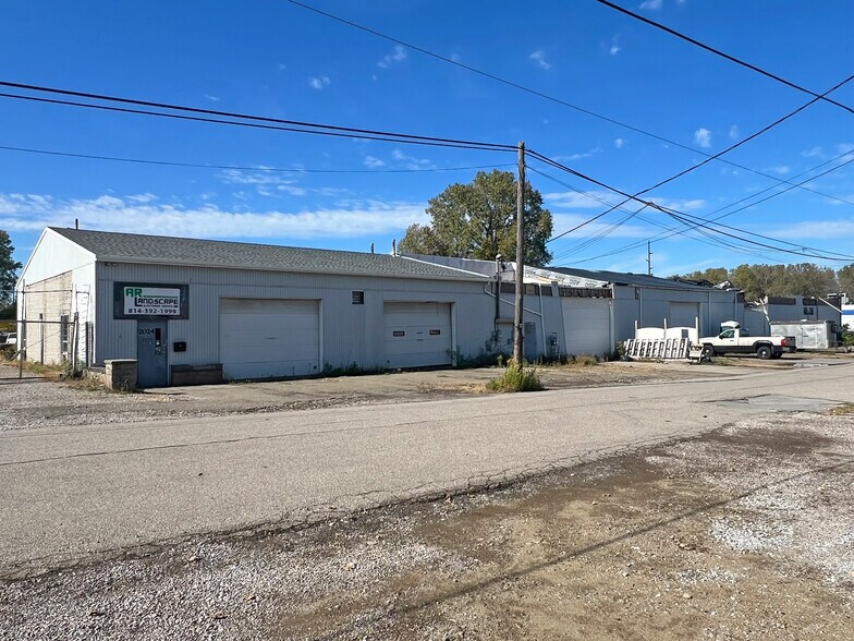 More Photos Of 2010 Schaper Ave, Erie Warehouse For Sale