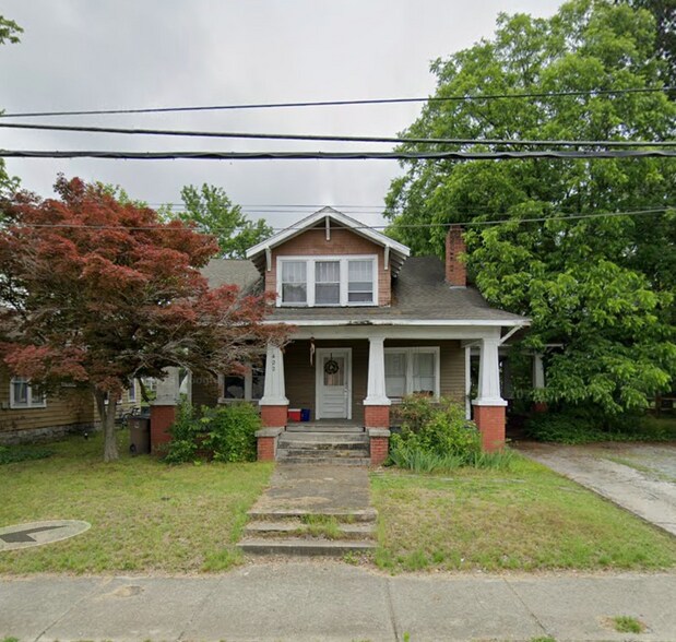 More Photos Of 415 N Edgeworth St, Greensboro Office For Sale