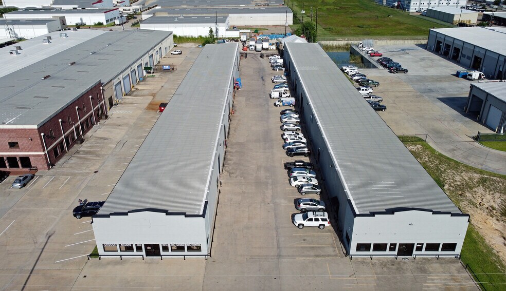 More Photos Of 5479 W Sam Houston Pky N, Houston Light Manufacturing For Lease