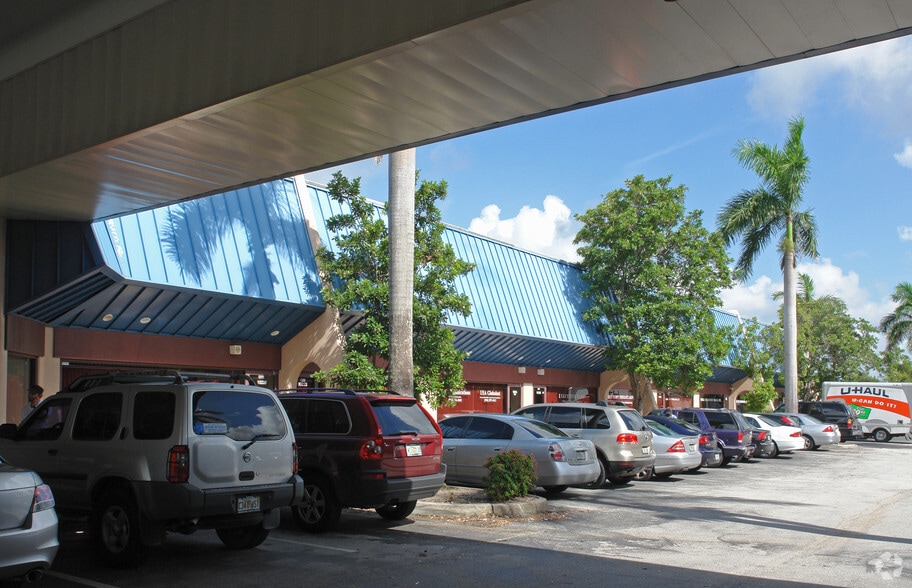 More Photos Of 10190-10300 NW 47th St, Sunrise Light Distribution For Lease