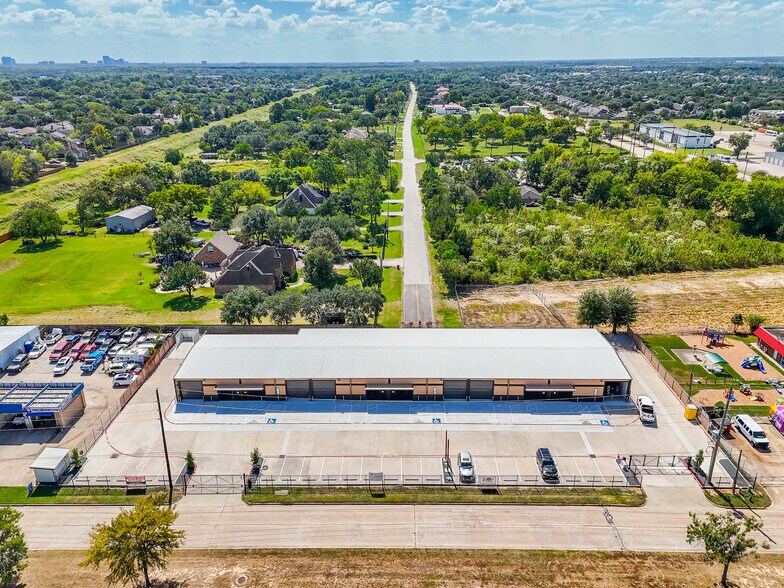 More Photos Of 17625 Kieth Harrow Blvd, Houston Warehouse For Lease