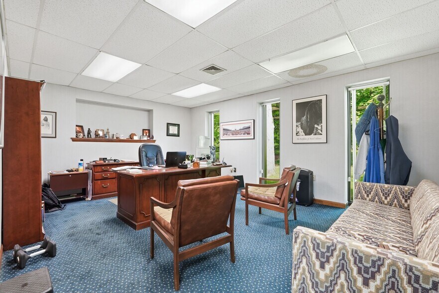 More Photos Of 665 Amherst Rd, Sunderland Research And Development For Sale