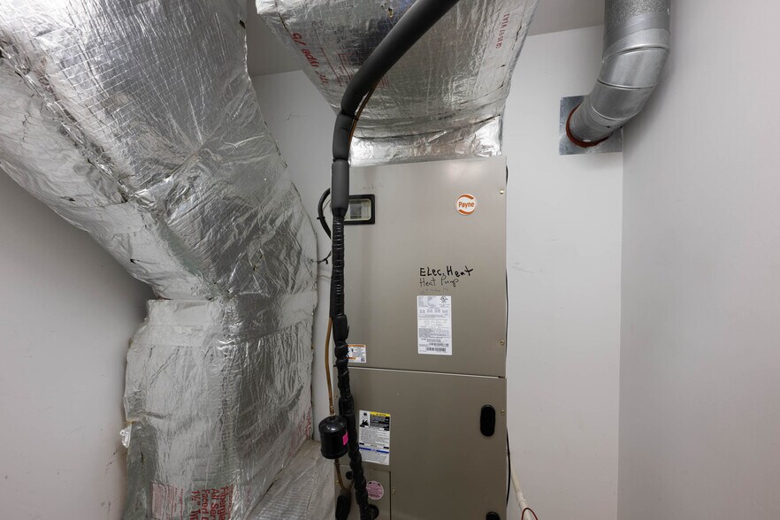 More Photos Of 706 Grape St, Whitehall Medical For Sale