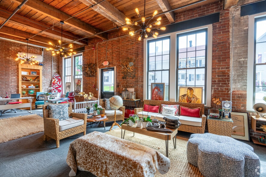 More Photos Of 43 Broad St, Hudson Flex For Lease