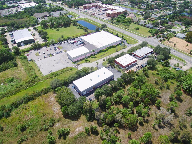 More Photos Of 532 International Pl, Rockledge Warehouse For Lease