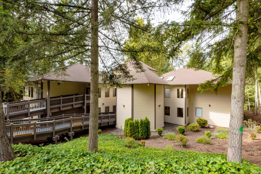 More Photos Of 3805 108th Ave NE, Bellevue Office For Sale