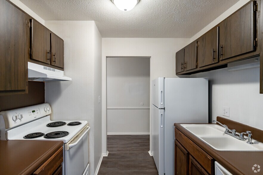 More Photos Of 725 Washington St, Monroe Apartments For Sale