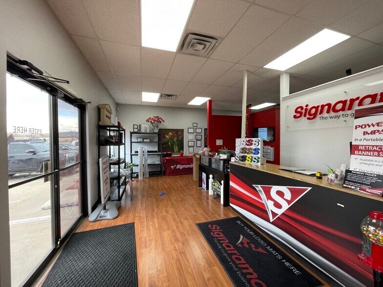 More Photos Of 1600 E Mulberry St, Fort Collins Showroom For Lease