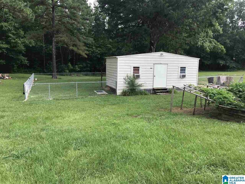 More Photos Of 11001 County Road 59, Verbena Service Station For Sale