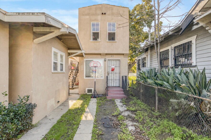 More Photos Of 838 E 43rd St, Los Angeles Apartments For Sale