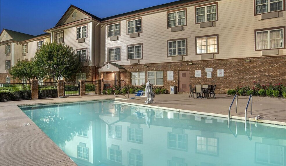 More Photos Of 5041 Academy Ln, Bessemer Hotel For Sale