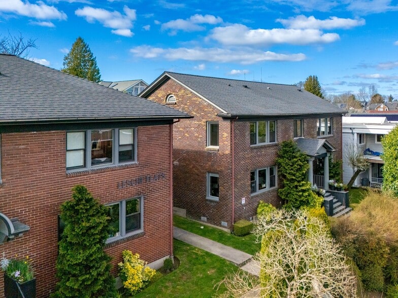 More Photos Of 109-115 30th Ave, Seattle Apartments For Sale