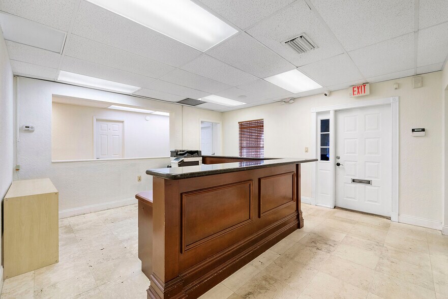 More Photos Of 1730 E Commercial Blvd, Fort Lauderdale Medical For Sale