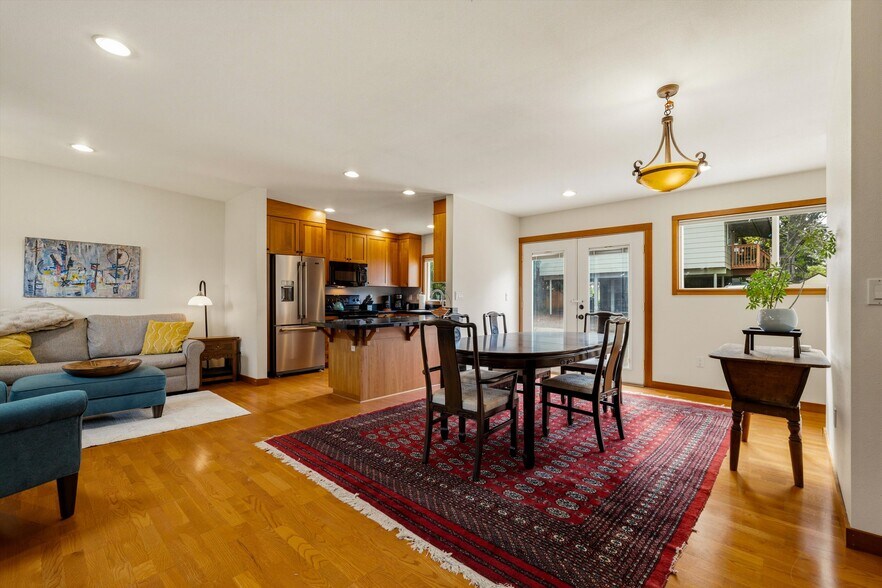 More Photos Of 340 NW 7th St, Corvallis Office Residential For Sale