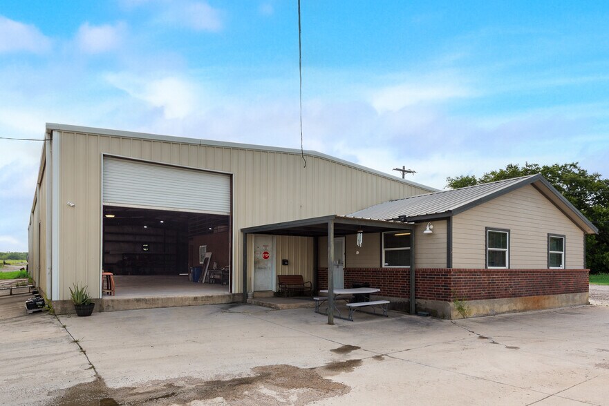 More Photos Of 4331 Cement Valley Rd, Midlothian Warehouse For Sale