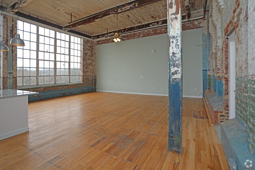 More Photos Of 116 E Main St, Haw River Apartments For Lease